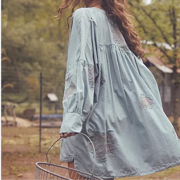 Free People Mari Mini Shirt Dress Floral Vintage Patch Pieced Floral Appliqué M - Picture 2 of 8